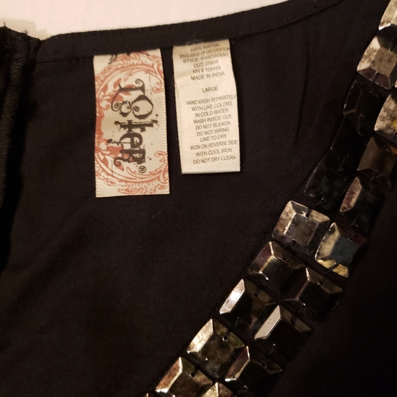 L8ter black V neck large rayon mini - Picture 2 of 5